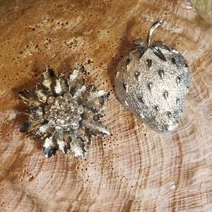 Sarah Coventry & Unsigned Rhinestone Brooch Bundle